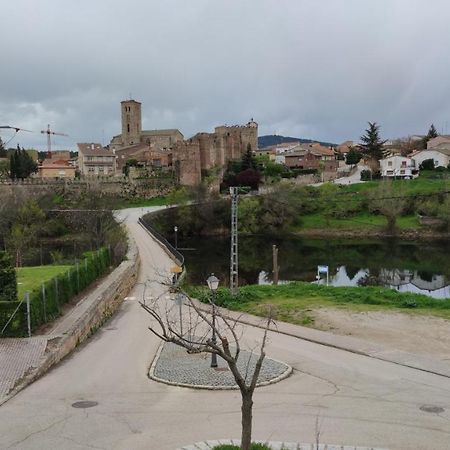 شقة Puente Viejo De Buitrago Casa Enebro بويتراغو ديل لوزويا المظهر الخارجي الصورة
