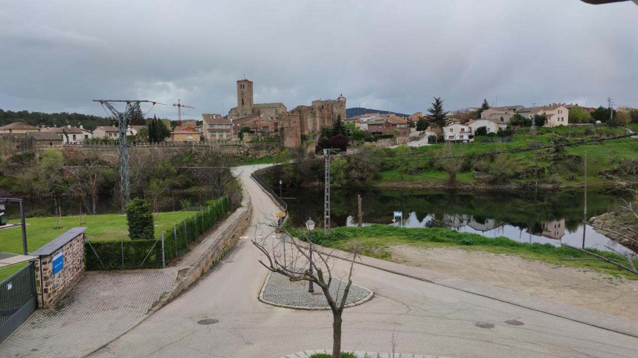 شقة Puente Viejo De Buitrago Casa Enebro بويتراغو ديل لوزويا المظهر الخارجي الصورة